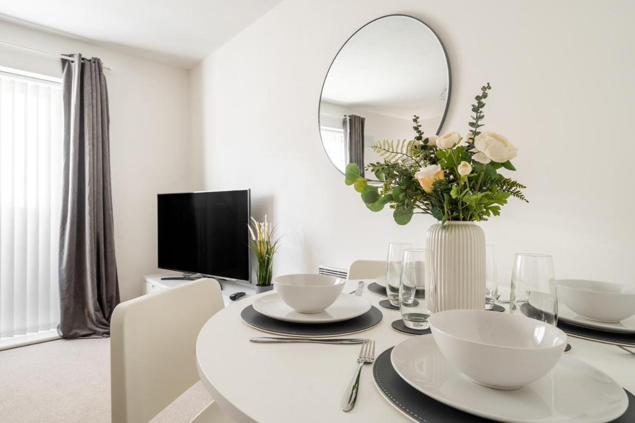 Lovely Modern 2 Bed City Centre Apartment With Free Parking - Double Or Twin Beds Available Wolverhampton Ngoại thất bức ảnh