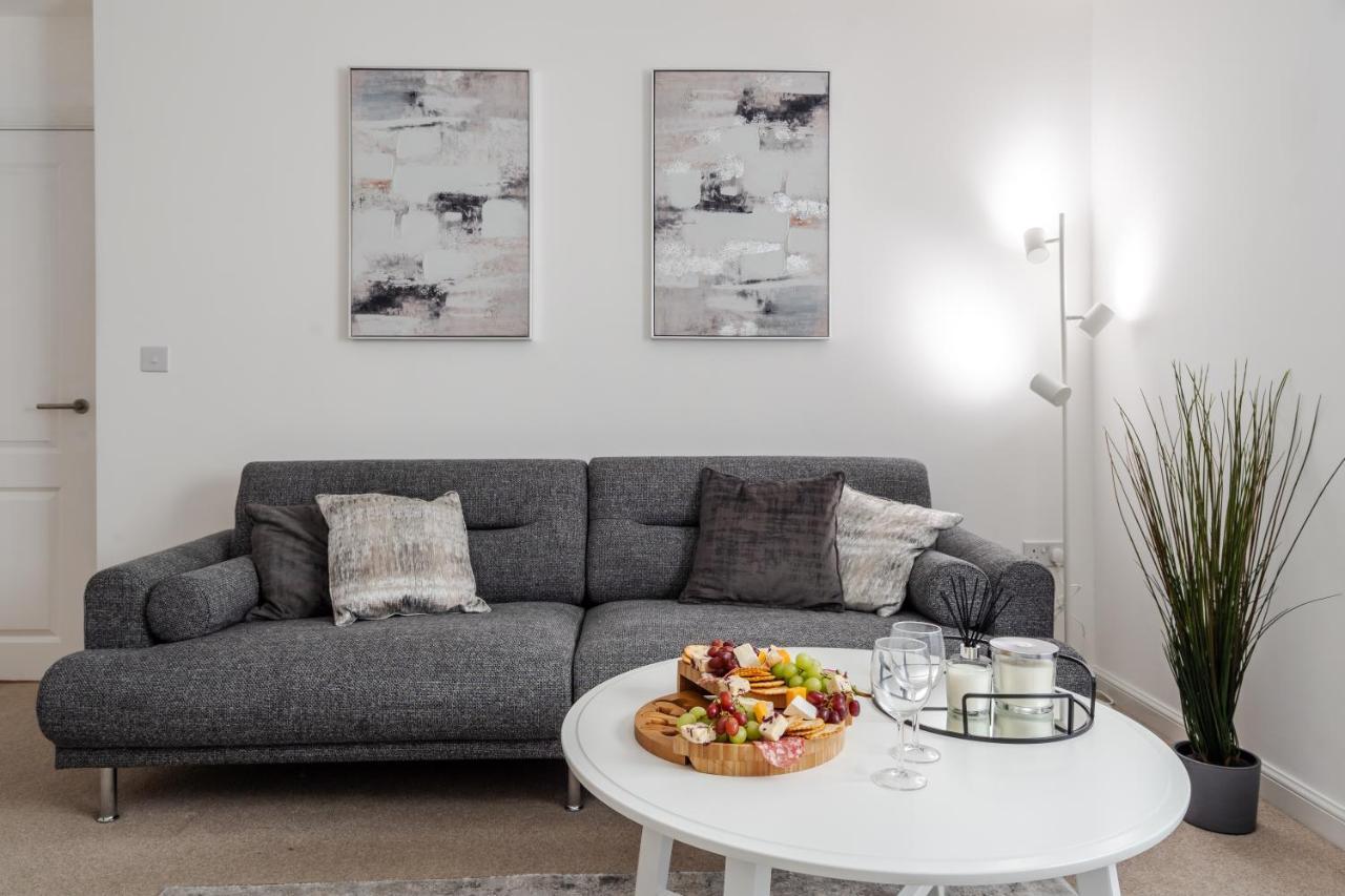 Lovely Modern 2 Bed City Centre Apartment With Free Parking - Double Or Twin Beds Available Wolverhampton Ngoại thất bức ảnh
