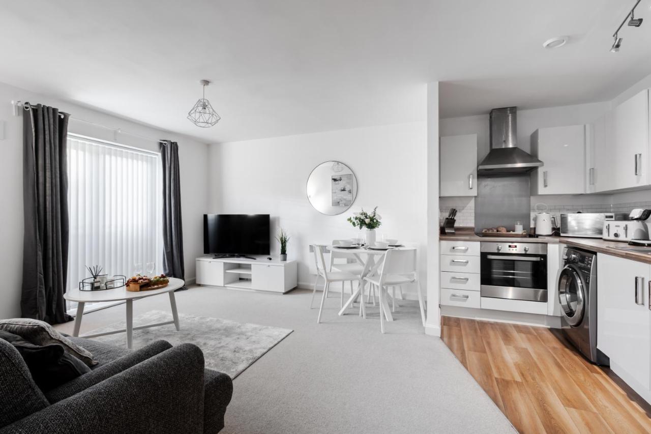 Lovely Modern 2 Bed City Centre Apartment With Free Parking - Double Or Twin Beds Available Wolverhampton Ngoại thất bức ảnh